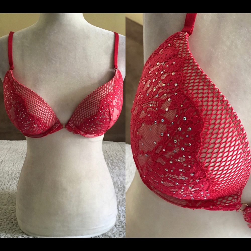 Victoria’s Secret Very Sexy Push up bra